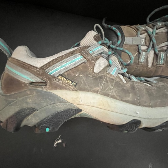 Keen sneaker hiking shoes - Picture 3 of 5